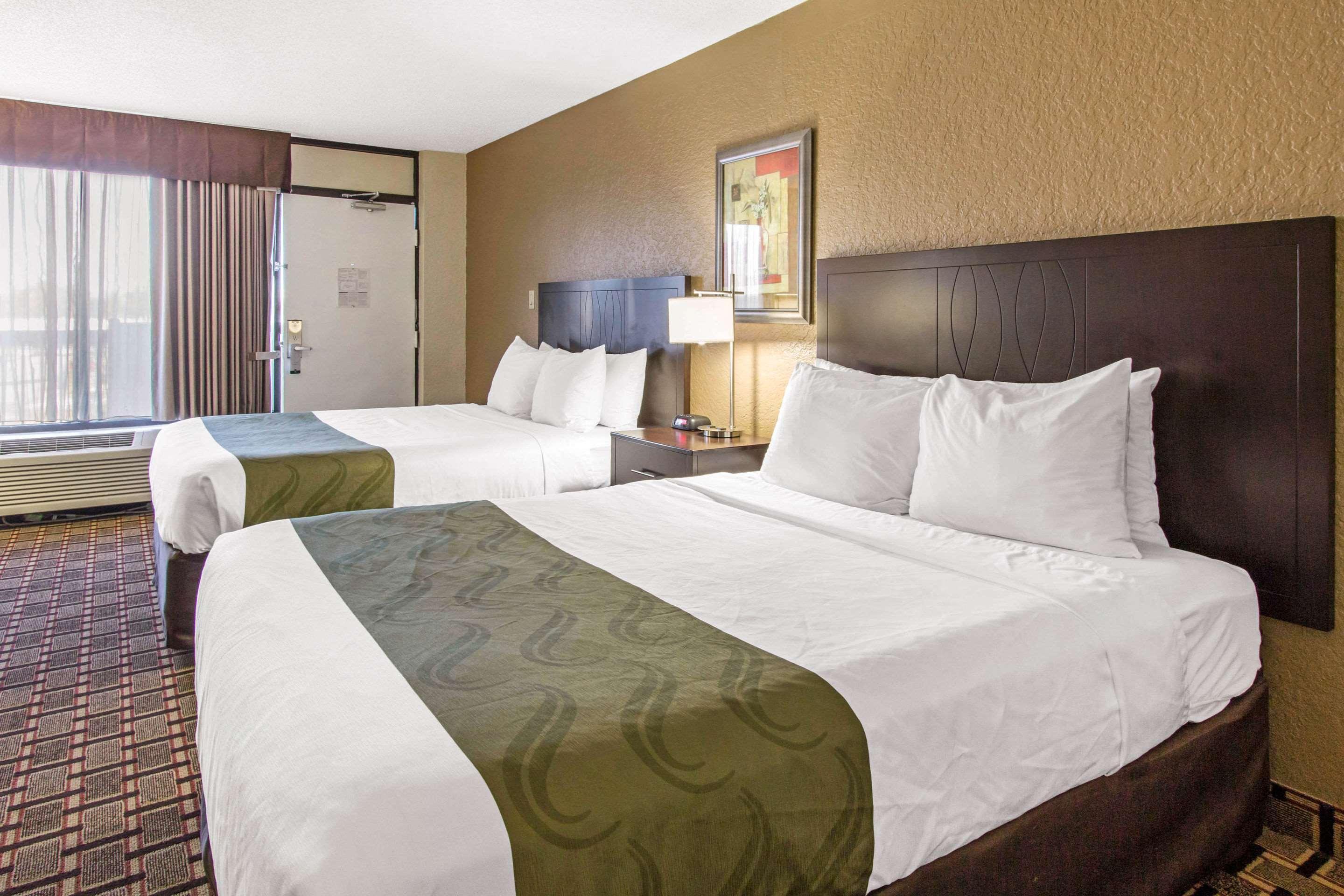 Quality Inn & Conference Center Tampa Exterior photo