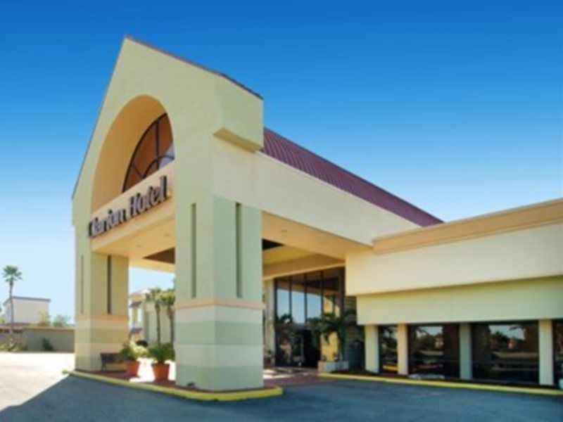 Quality Inn & Conference Center Tampa Exterior photo